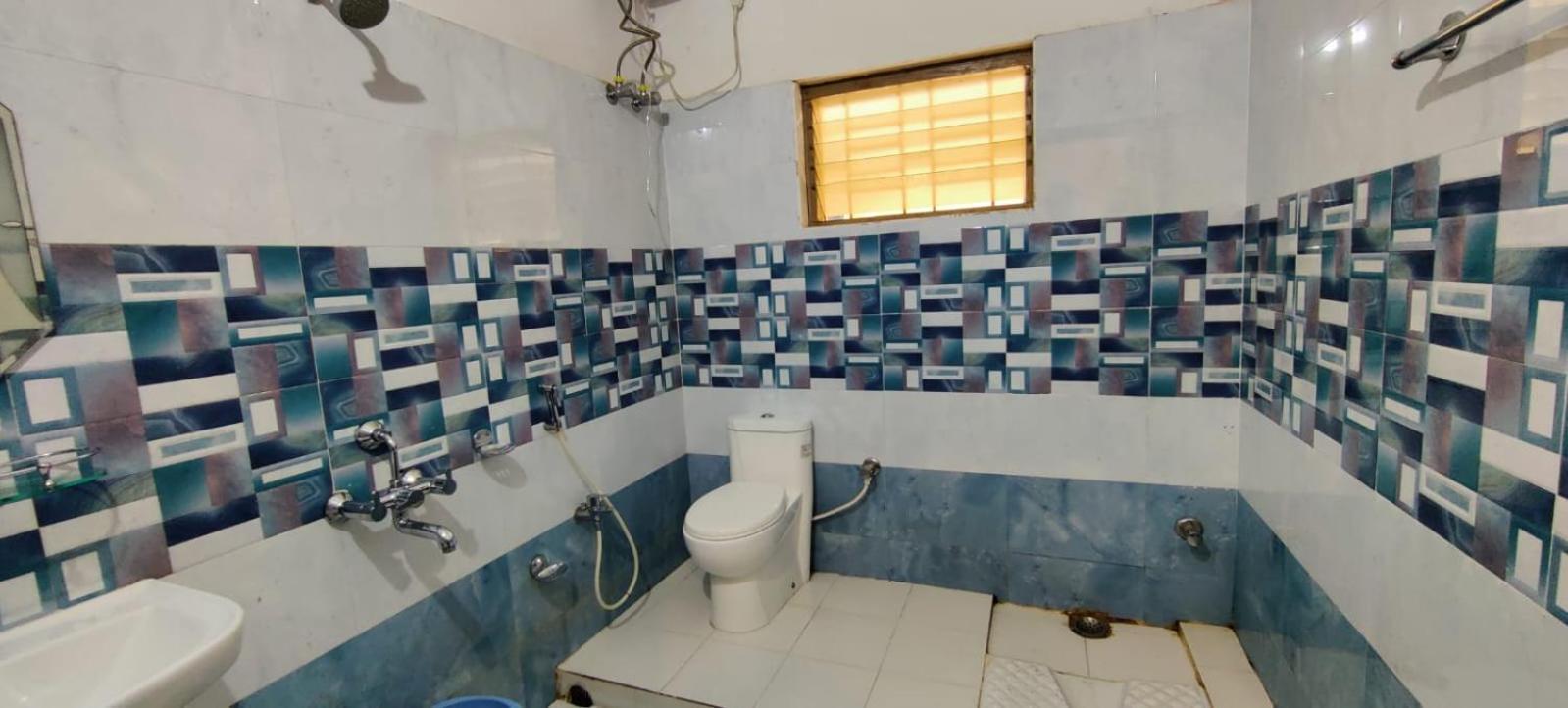 Chetan Inn Hotel Bhubaneswar Dış mekan fotoğraf