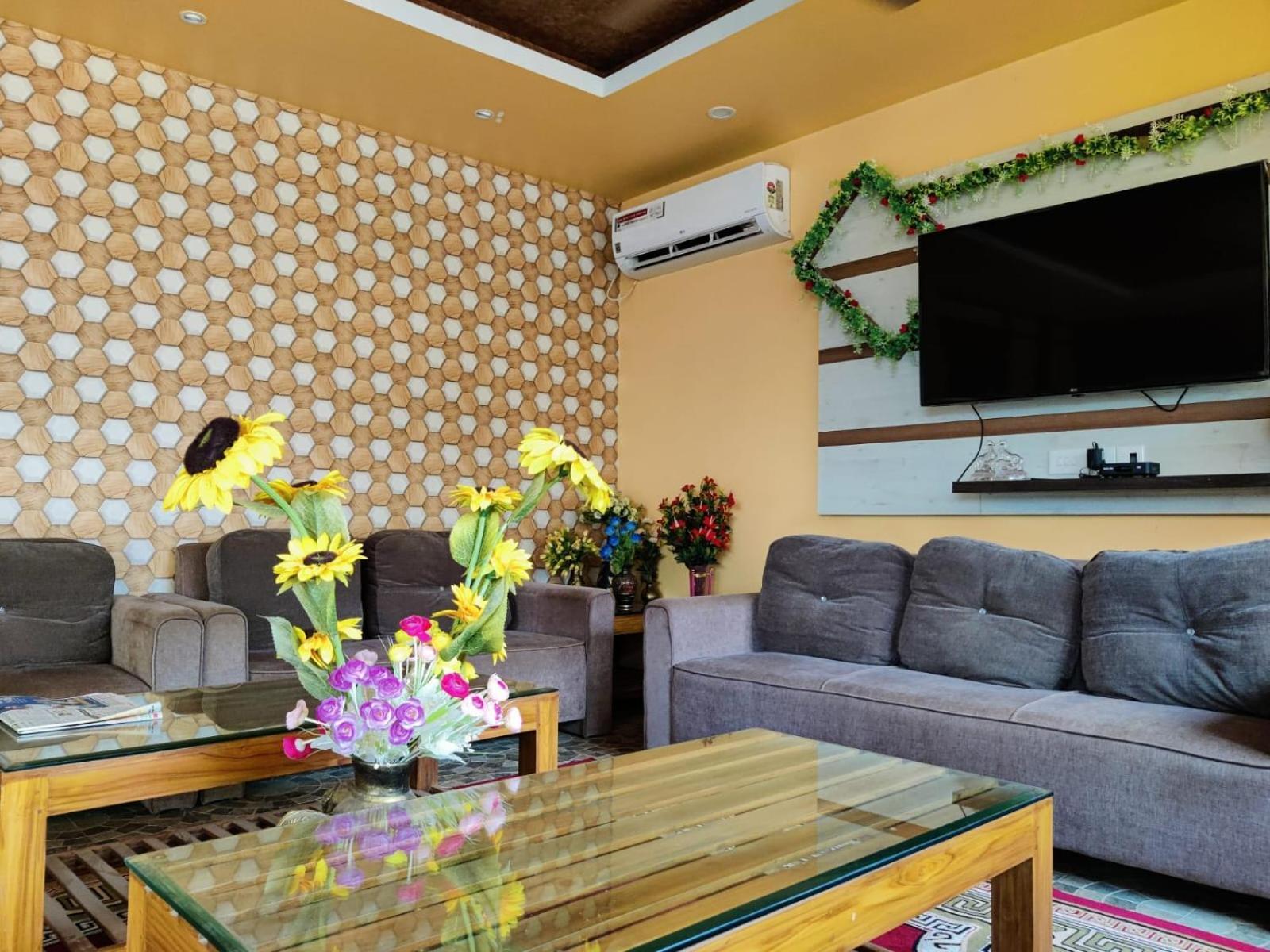 Chetan Inn Hotel Bhubaneswar Dış mekan fotoğraf
