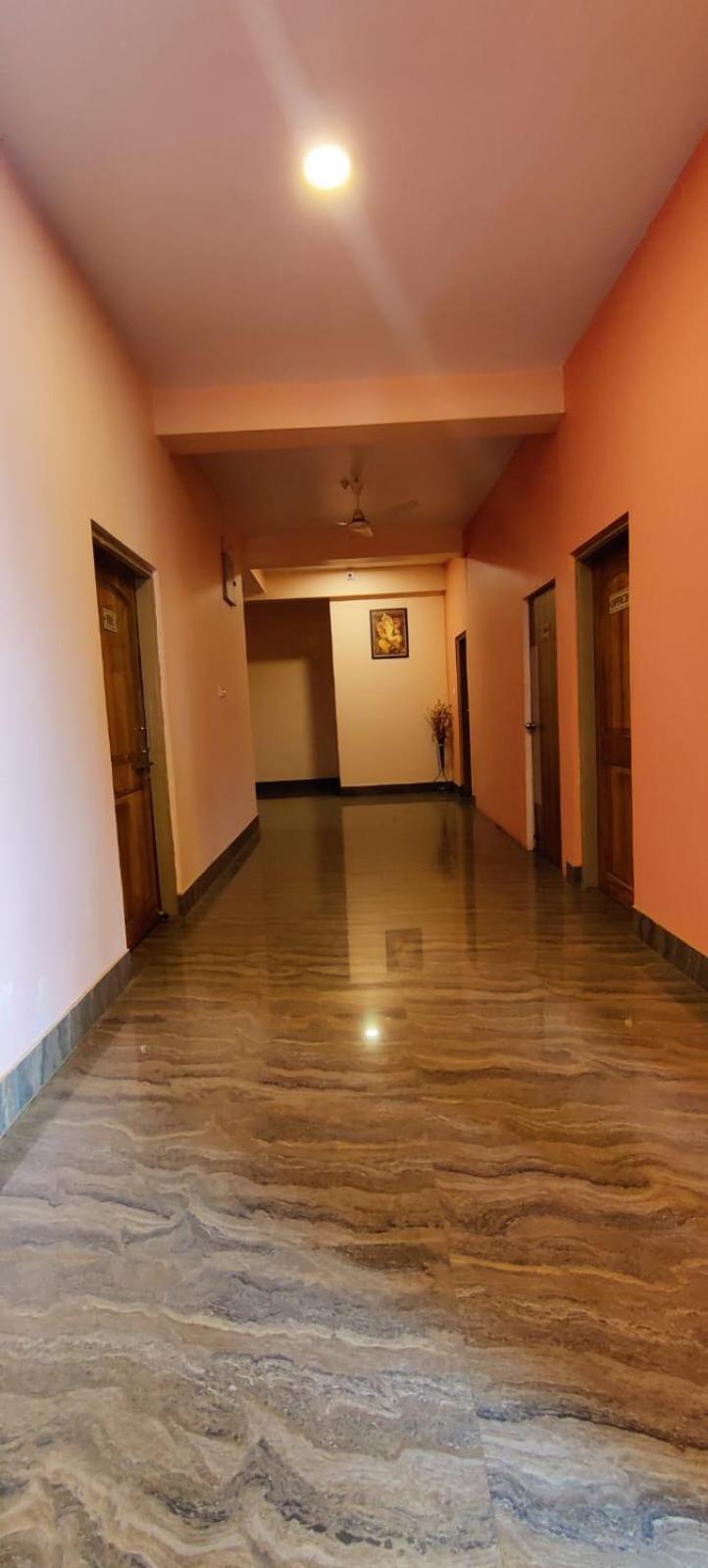 Chetan Inn Hotel Bhubaneswar Dış mekan fotoğraf